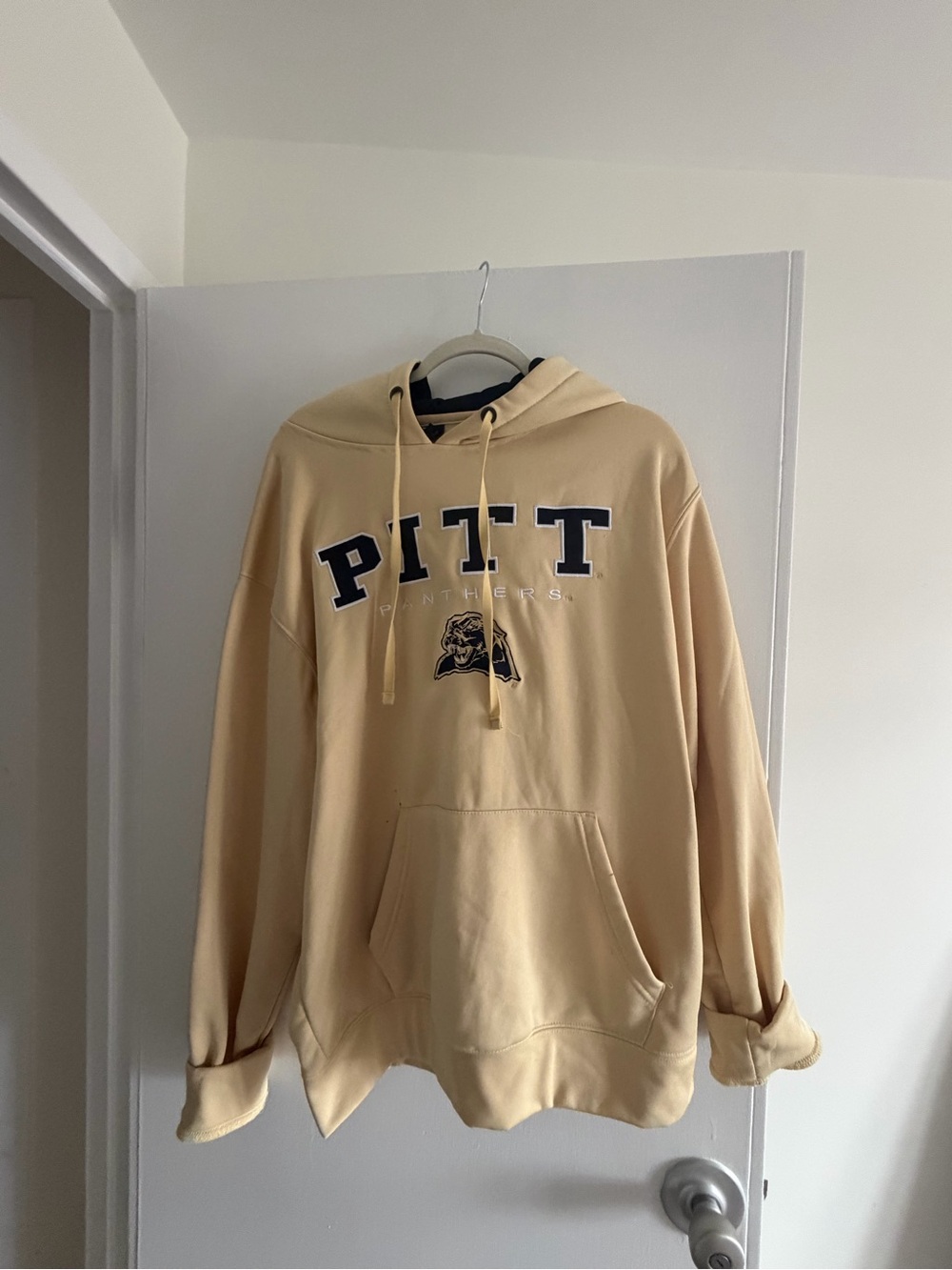Colosseum Pitt Panthers Beige Crewneck Hoodie with Navy Lettering